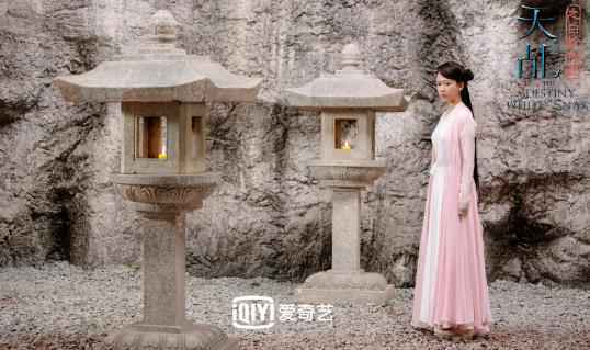 《天乩》斩荒欲与众人同归于尽 白夭夭强引西湖水救许宣