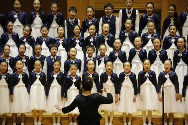 天使童声合唱团翻唱《 你好，李焕英》插曲《萱草花》 天籁治愈童声传递爱与温暖