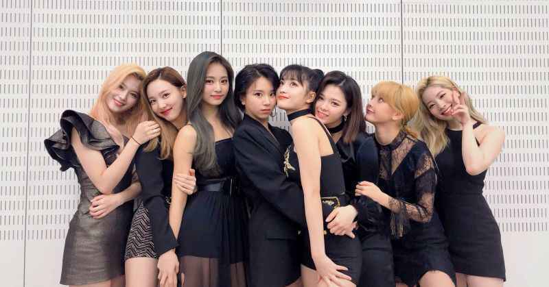 TWICE 日本人气火热 五度拿下 Oricon 单周专辑榜冠军!