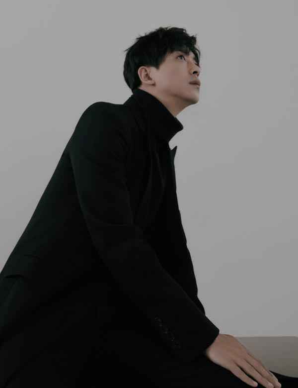 李佳航 | 抱诚守真 安步当车