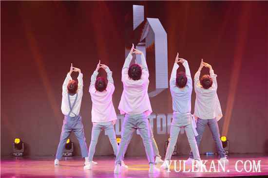 BOY STORY STAGE: On Air 首场线上公演吸引视线