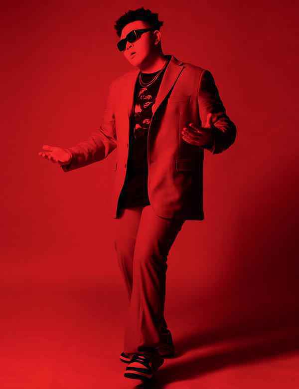 艾福杰尼的“卧底日记”