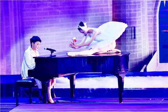 《跨界歌王》保剑锋变“宝藏老男孩”