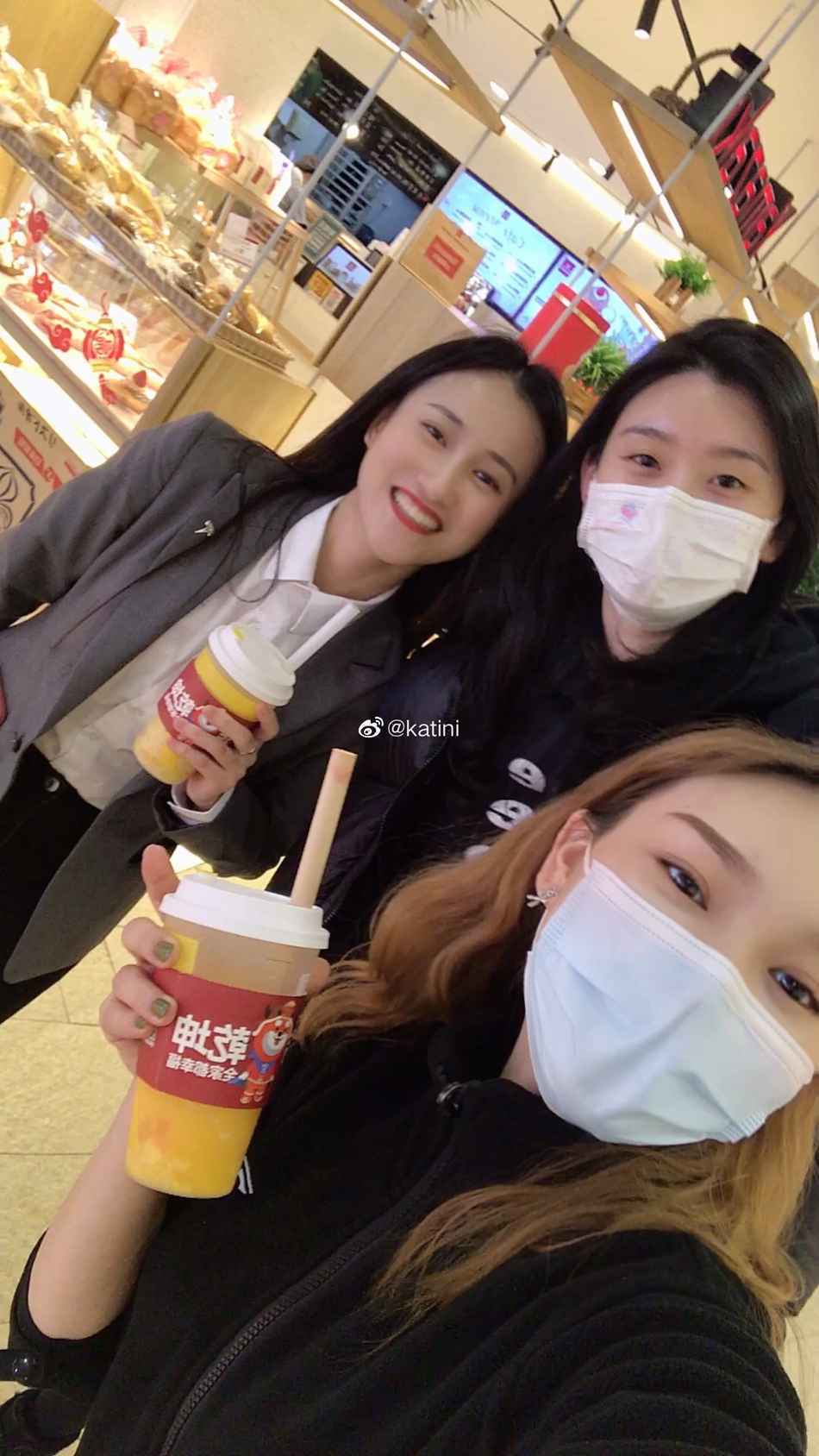 网友偶遇奚梦瑶何猷君约会 地点正是两人求婚之地