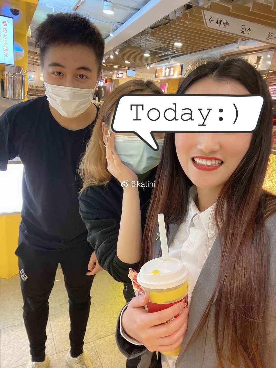 网友偶遇奚梦瑶何猷君约会 地点正是两人求婚之地