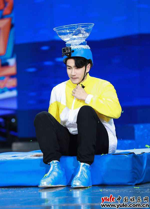 刘恺威 刘恺威《快乐大本营》展综艺感 全开麦献唱惊艳全场