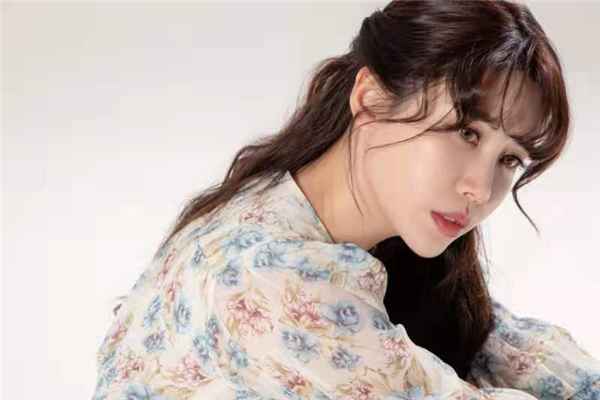 歌星袁菲儿（韩文名:?? ??）再发新歌