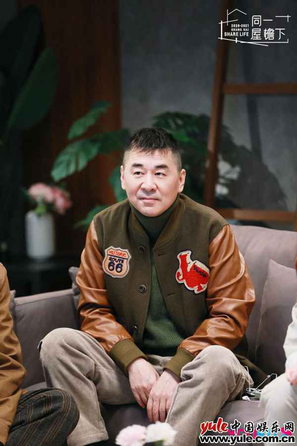 《同一屋檐下》濮小博严厉教学惹争议，邓紫棋谈十万小时定律