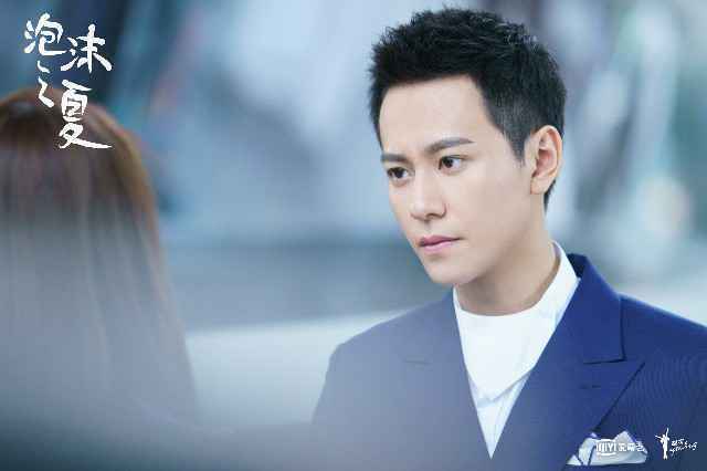 张雪迎演绎”海藻长发“ 秦俊杰黄圣池为爱痴狂