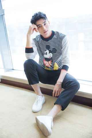 刘之烁 海鸣威《在月光下歌唱》上线 在音乐中表达自我