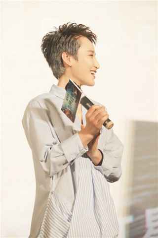 鬼马张敬轩遇上灵魂歌者杨千嬅 暖心合唱《可惜我是水瓶座》