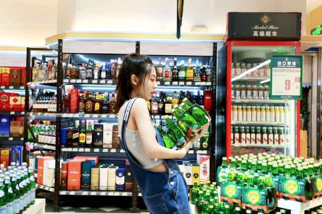 满满的回忆杀！李念微博曝光新歌剪辑MV惹网友泪目