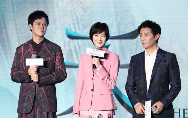 《天乩之白蛇传说》发布会 傅方俊酷帅亮相SWAG全场