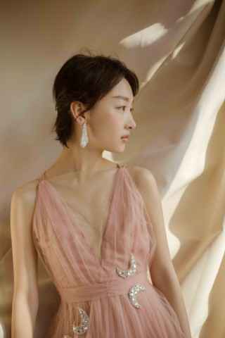 好声音首播宿雨涵成亮点 歌曲《等下一个他》迅速蹿红