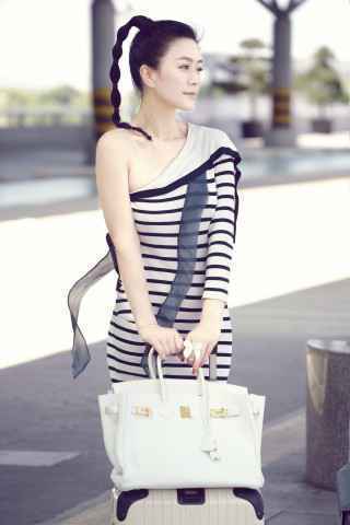 薛之谦世界巡演首站北京正式开唱 摩天大楼终揭神秘面纱