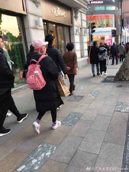 炎亚纶耍大牌？还是师姐S.H.E面子大