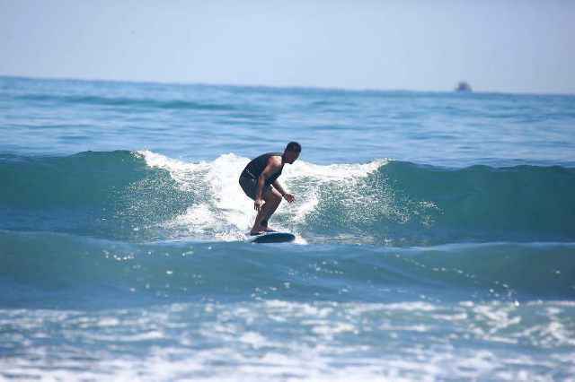 余文乐组电竞战队击败周杰伦 网友：GTR还是跑过了AE86