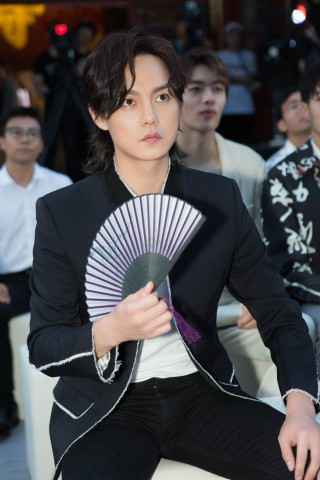 再出手！方文山再创唯美中国风 《风语咒》曝主题曲歌词海报