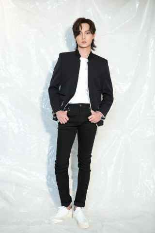 再出手！方文山再创唯美中国风 《风语咒》曝主题曲歌词海报