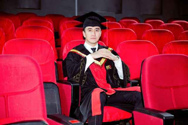 杜雨宸倾情献唱 助力文旅小姐开赛