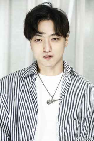 许靖韵全新演绎版《K歌之王》上线 撒福利Angela是认真的！