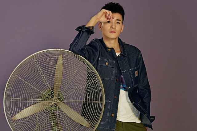 G.E.M.邓紫棋佛山演唱会遭苍蝇“抢麦” 出道十周年将发全新个人专辑