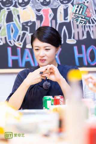 《Hi室友》首位客人宋小宝欢乐驾到 陈立农示范“最软萌”东北话