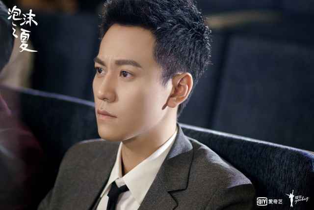 新版《泡沫之夏》今日首播 情怀之作诚意归来