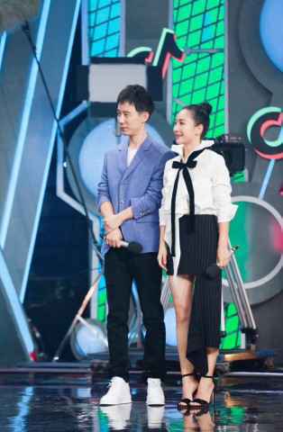 制霸大小荧屏！陶昕然《天天向上》辛辣演绎女Boss飙“眼”技