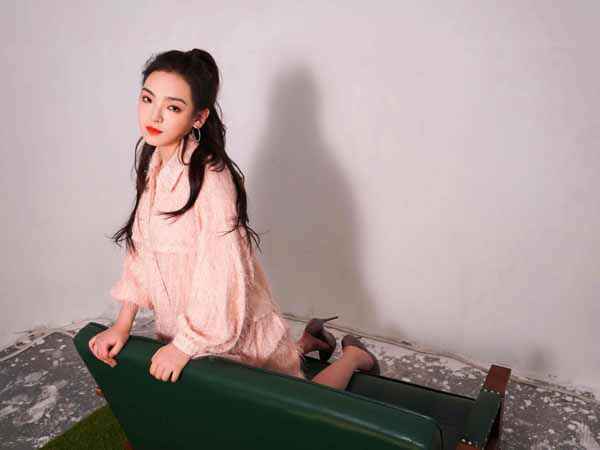 爱新觉罗媚首张创作EP《Mei》上线 优美旋律演绎青春故事