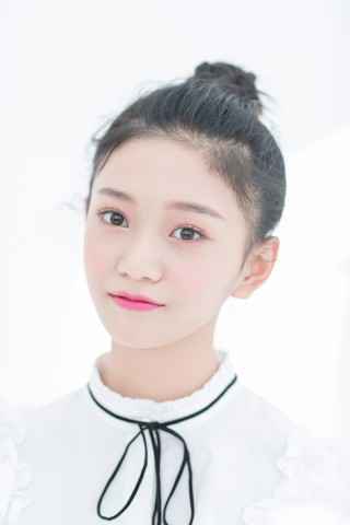 吉克隽逸助唱人气小鲜肉 霸气演绎震撼全场！