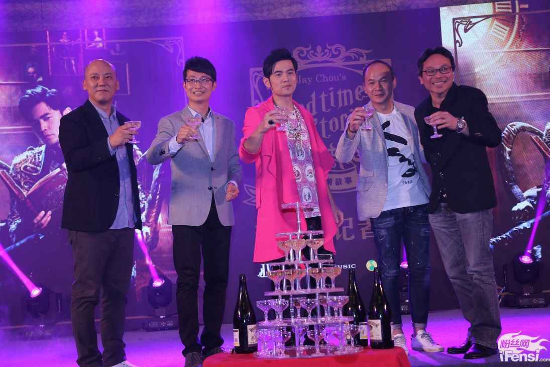 15年历程回顾 周杰伦感恩歌迷一路相随