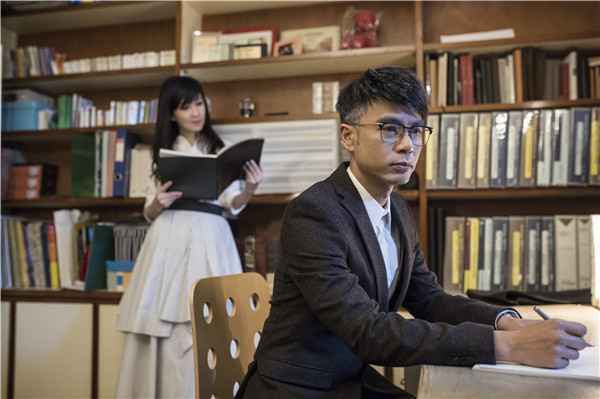 李克勤新歌《C3PO》MV力邀周慧敏