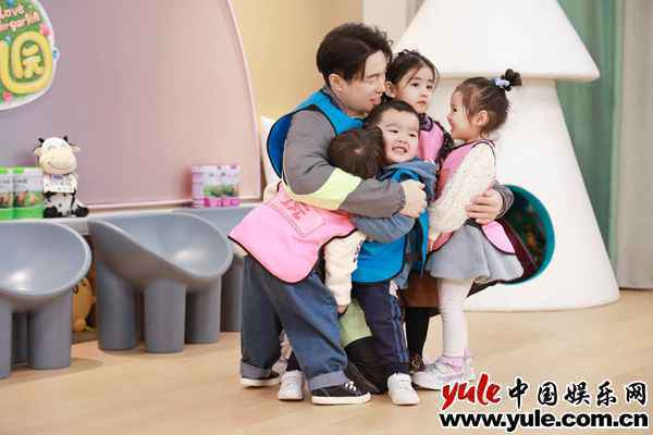 萌娃挣钱初体验!袁成杰烧饼管栎开启爆笑财商课