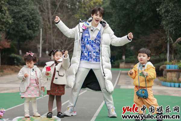 萌娃挣钱初体验!袁成杰烧饼管栎开启爆笑财商课