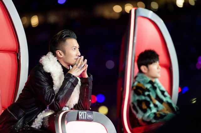 谢霆锋鸟巢唱响《黄种人》 《中国好声音》决赛落幕