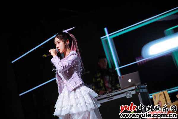 石玺彤新歌《Anxiety（焦糖）》正式上线 音乐创作解锁新曲风