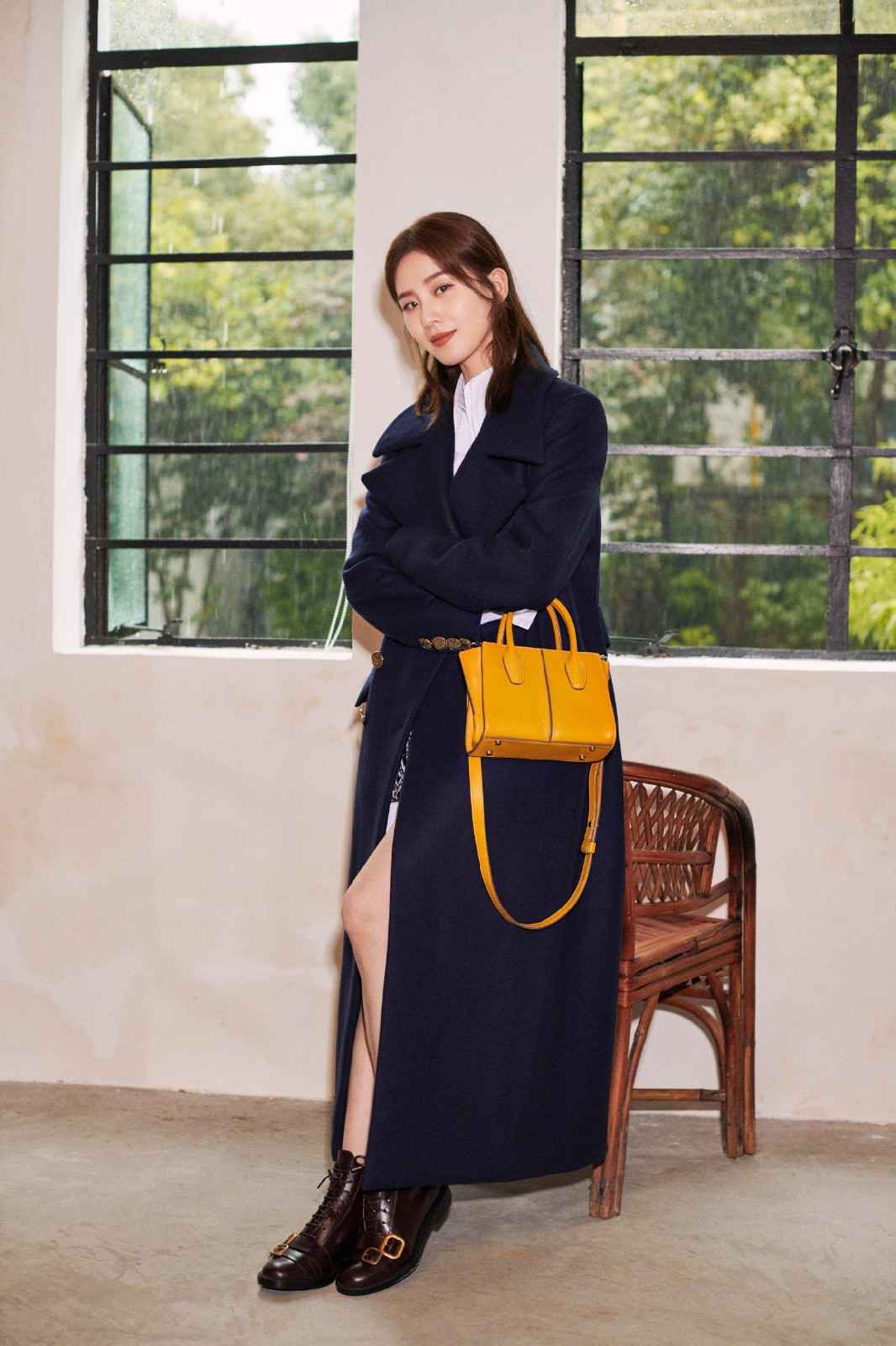 刘诗诗和刘昊然拍时尚大片，明明相差10岁，情侣范CP感爆棚