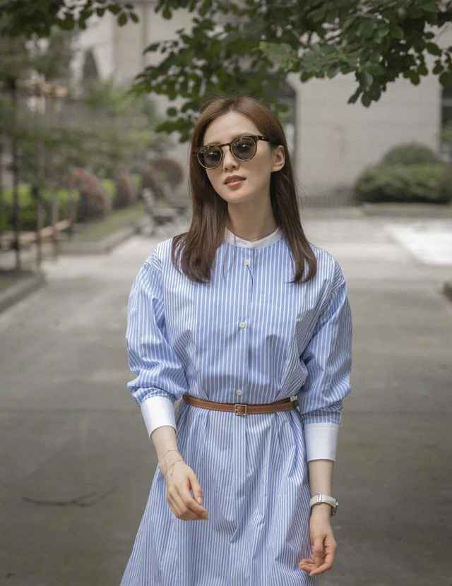 刘诗诗和刘昊然拍时尚大片，明明相差10岁，情侣范CP感爆棚