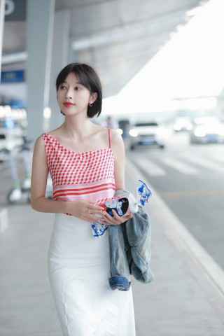 钢琴家印芝曝个人美照 网友盛赞最美钢琴女博士