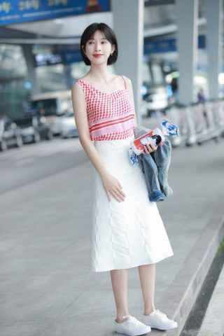 钢琴家印芝曝个人美照 网友盛赞最美钢琴女博士