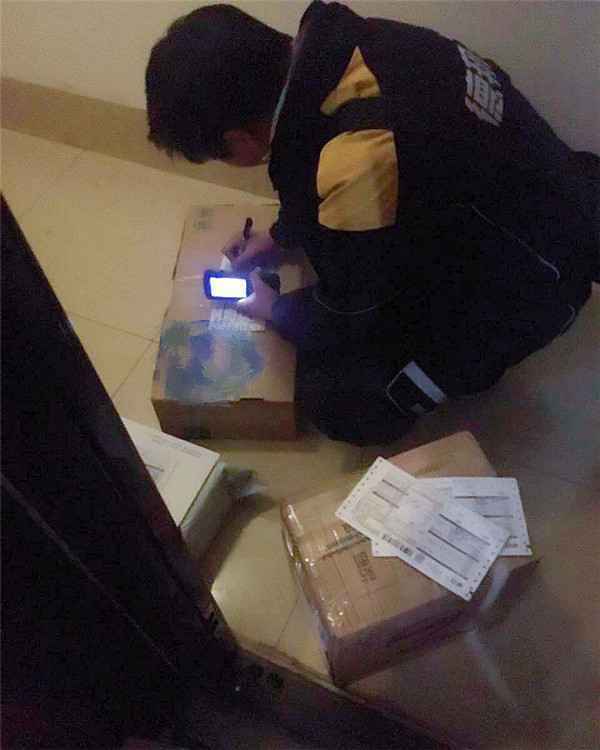 BY2姐妹花：美丽的外表下的一颗公益心