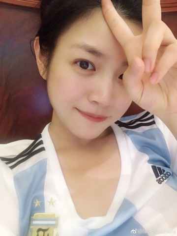 张婉清推出全新单曲《向我》 鼓励大家活出真情实感