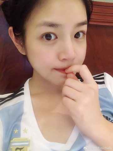 张婉清推出全新单曲《向我》 鼓励大家活出真情实感