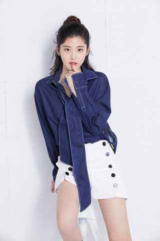 青春剧《飞鸟集》开机 95后予辰演绎“飞鸟女孩”