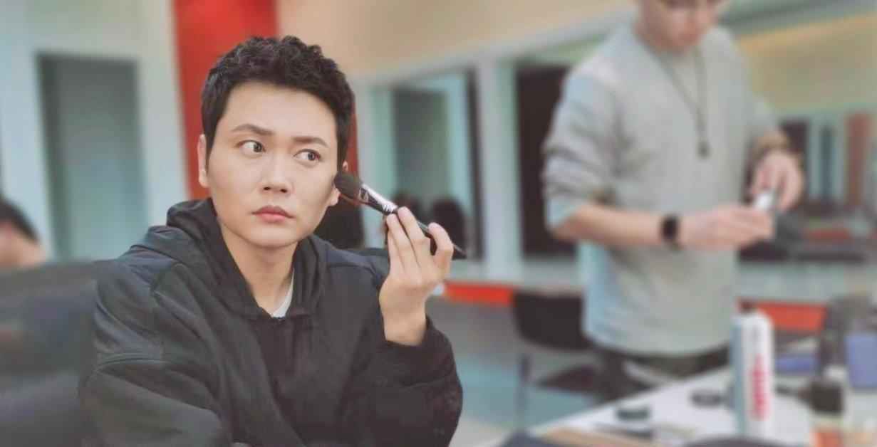 如果，当初的曹云金不退出德云社，现在顶多就是孟鹤堂这样的名气