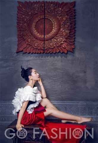 杨炅翰版《不同世界》 电视剧《猎毒人》推广曲首发 深情演绎悲恸旋律