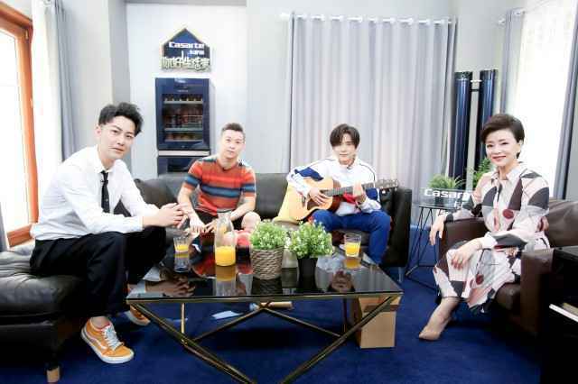 郑恺现身《你好！生活家》 再现火锅坦白局