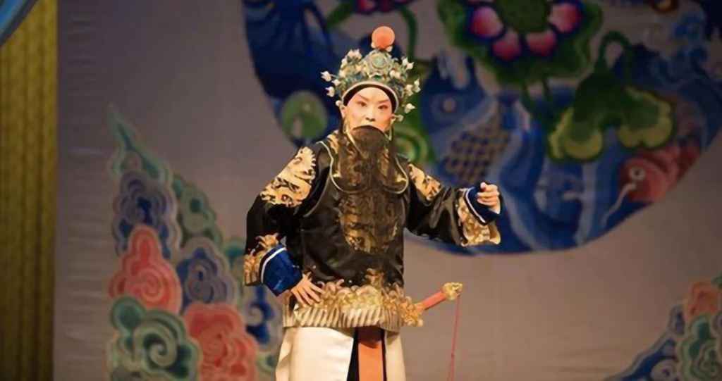 太打脸了！多位京剧名家捧场郭德纲，王珮瑜商演上座率却不足7成