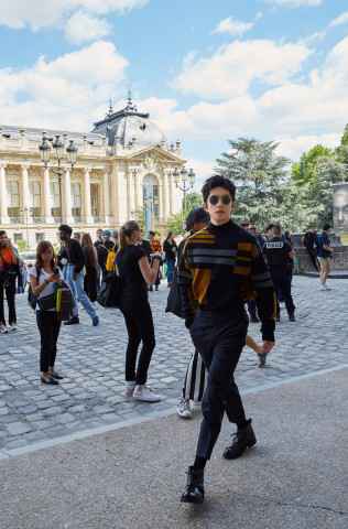 奶酷rapper李让十六日携新歌燃情回归 一往无前不问过往